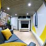 E104 Urban Loft Gem
