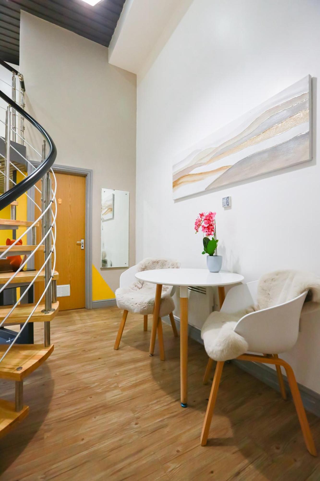 E104 Urban Loft Gem Apartment Coventry