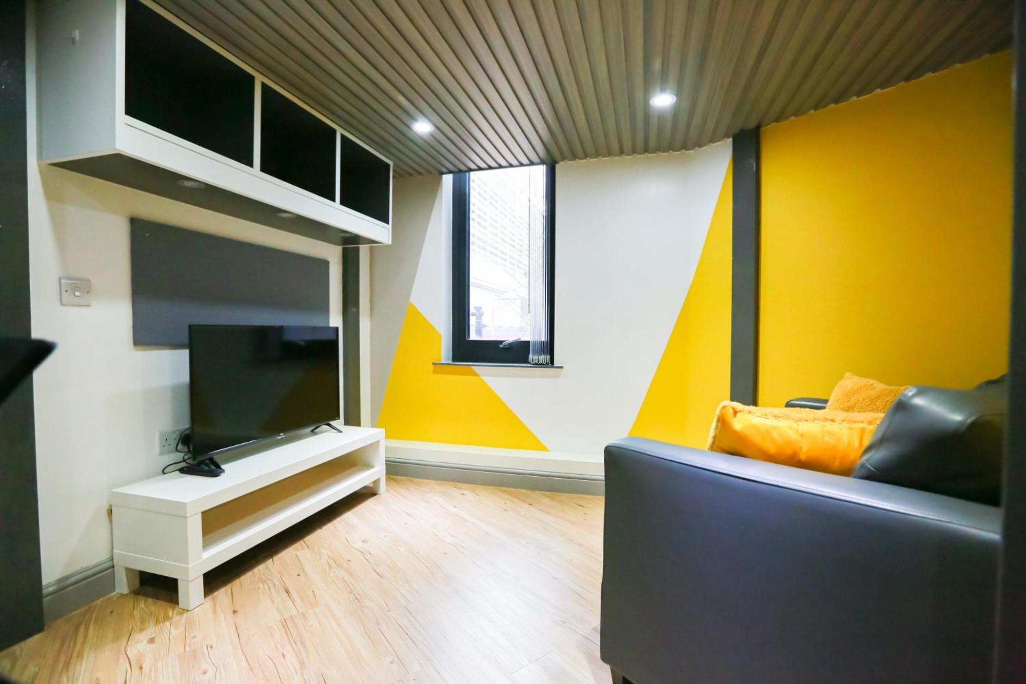 E104 Urban Loft Gem *