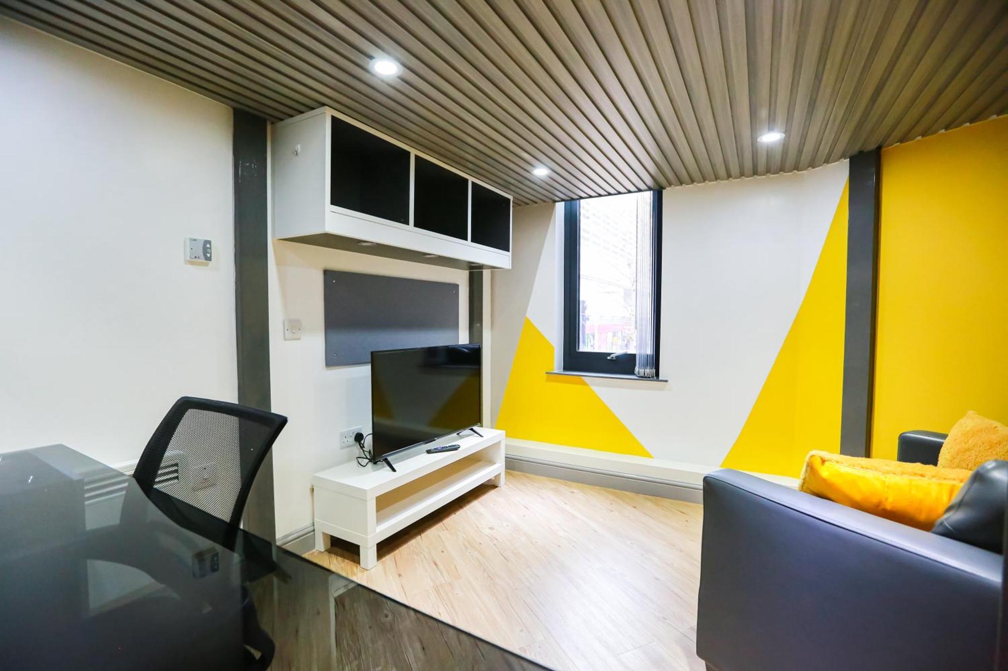 Apartment E104 Urban Loft Gem *