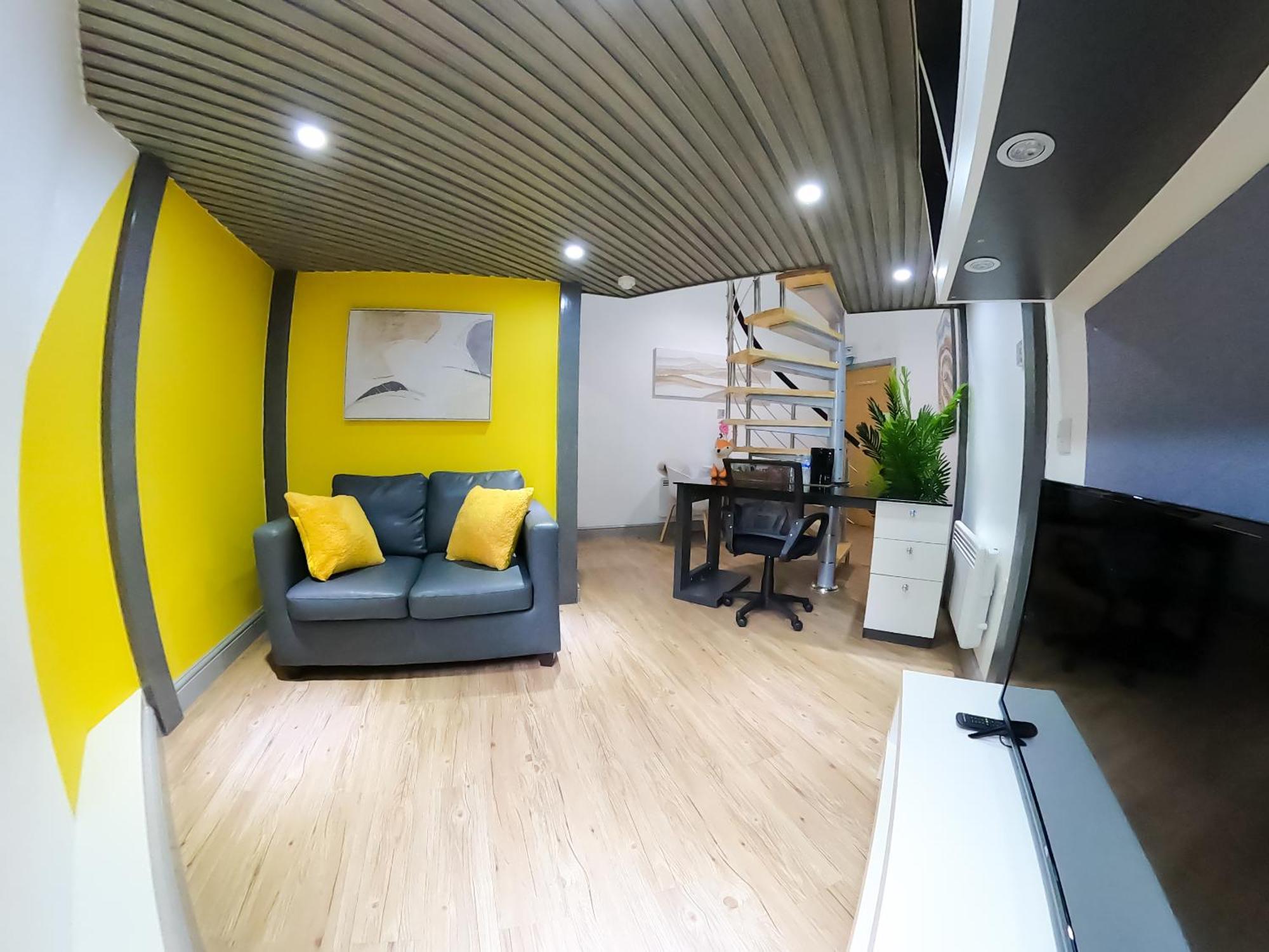 E104 Urban Loft Gem *