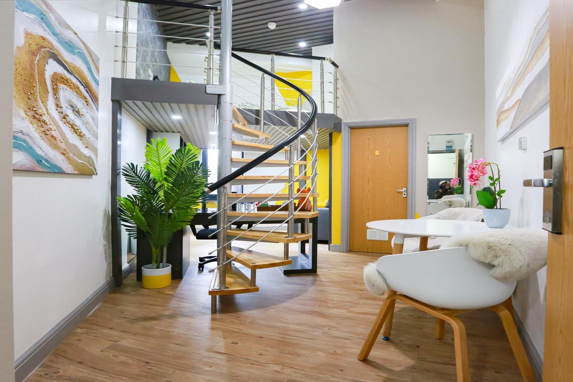 E104 Urban Loft Gem Apartment